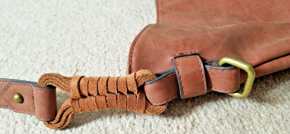 Bolso de viaje bandolera de cuero grande hermoso Foto 3 de 4