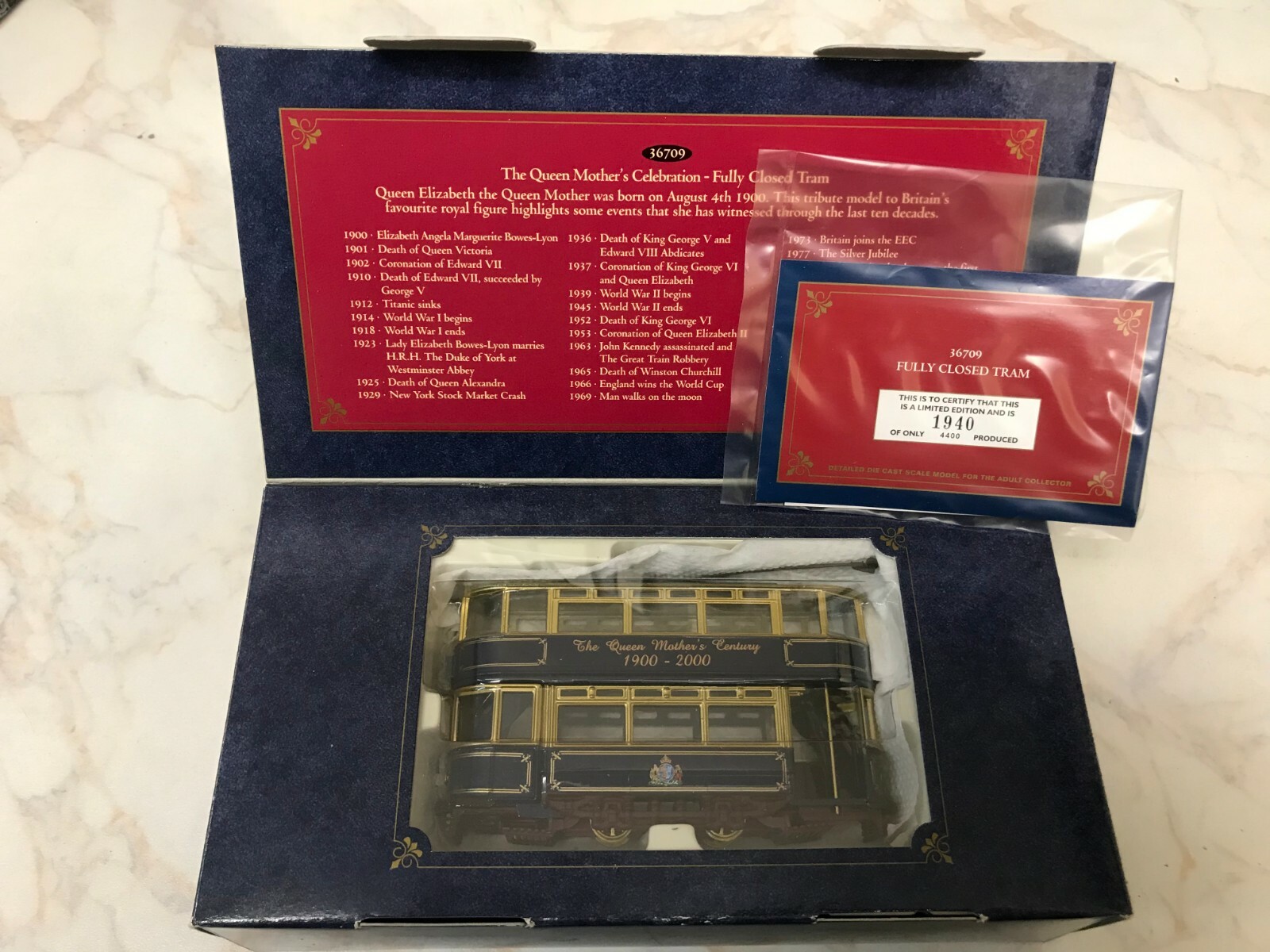Corgi 36709 Queen Mothers Century FULLY CLOSED TRAM  LIMITED EDITION ~New~