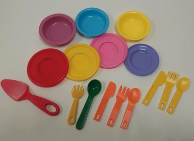 children's play plates and cutlery