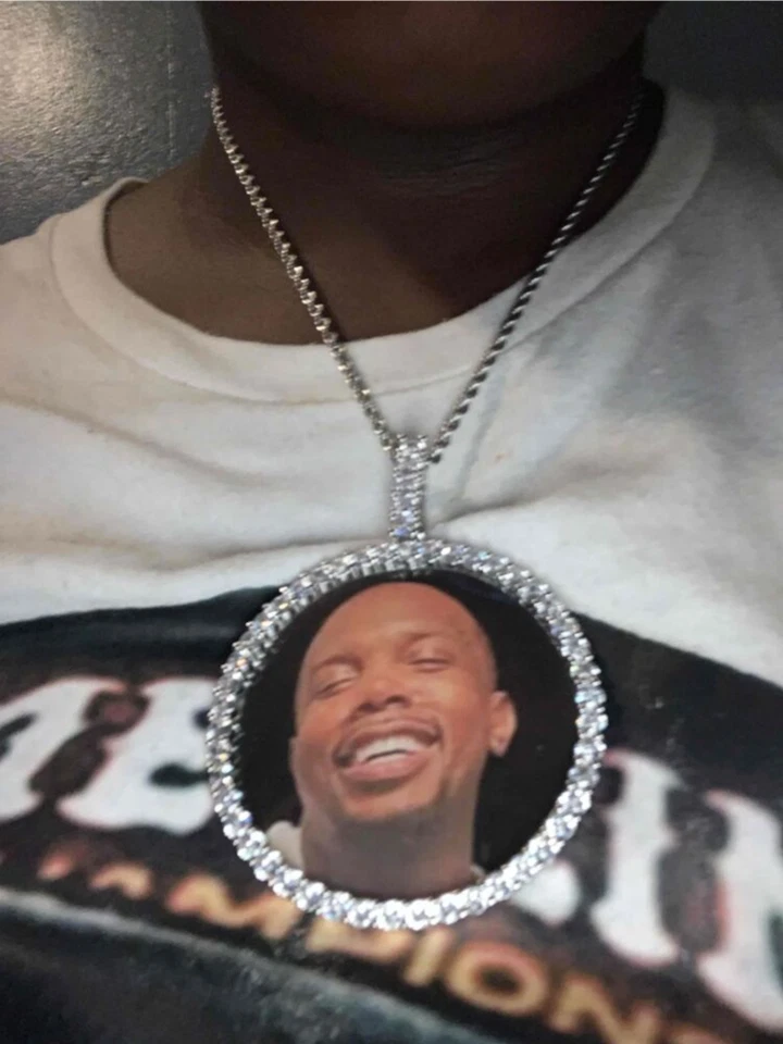 Collar colgante con cadena con foto personalizada - plata u oro Foto 4 de 4