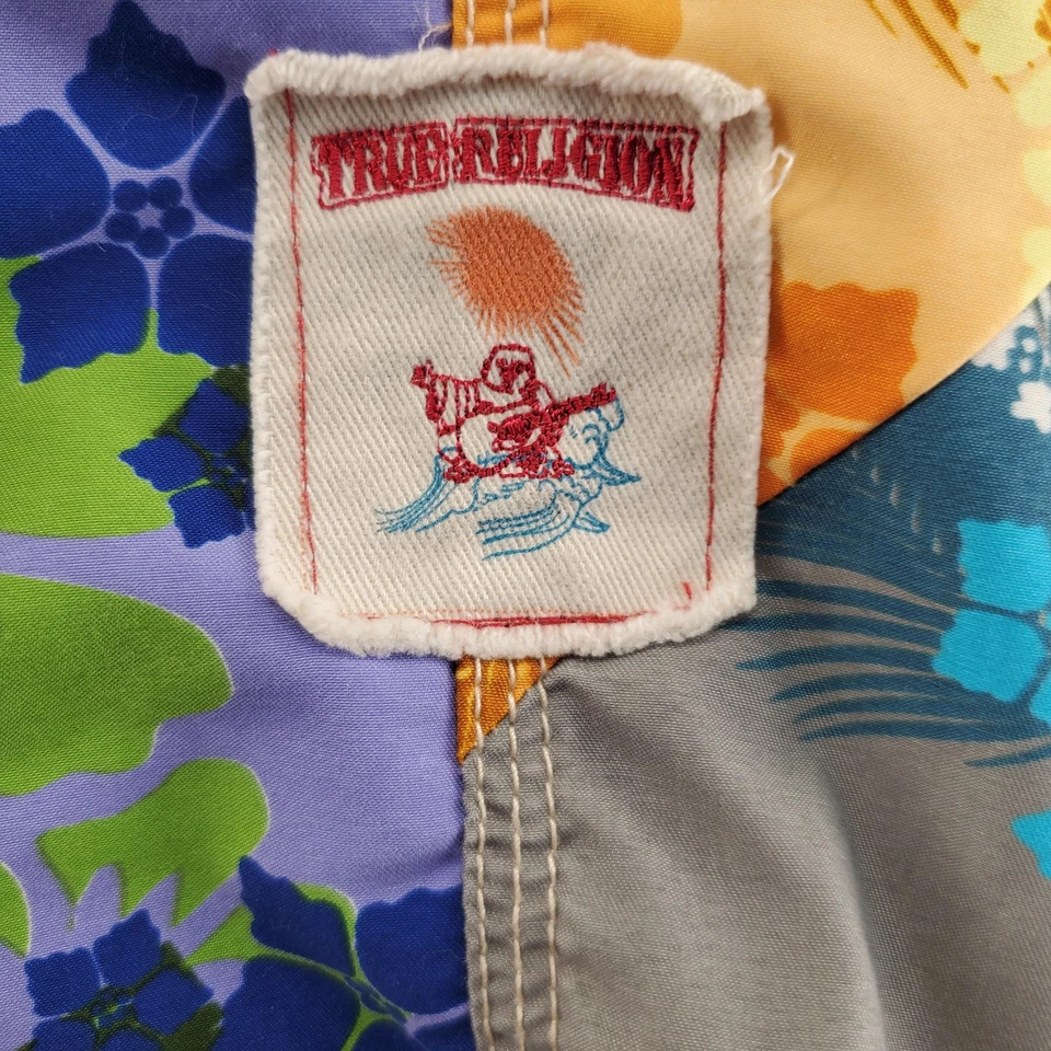 Bañador True Religion Board Shorts Para Hombre 30 Tostado Multi Patchwork Floral Foto 3 de 4