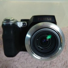 Fujifilm FINEPIX S8100 Digital Camera 18x Zoom Compact Design Silver Lens