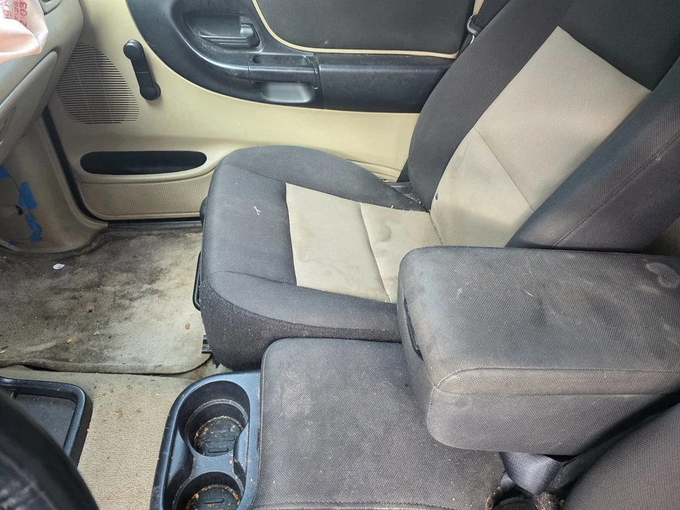 1998 - 2010 Ford Ranger Seats,60-40 Split Bench, Black Gray Cloth, Reg Cab Wear - Image 4 of 4