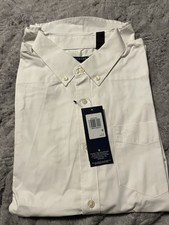 Dockers Men  s Classic Fit Long Sleeve Signature Iron Free Shirt Stain Defender