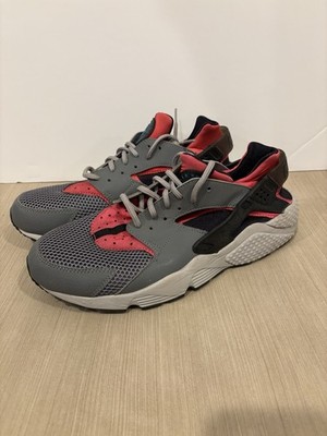Size 10 - Nike Air Huarache Bright Crimson 2015