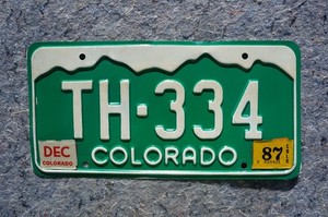 1987 COLORADO License Plate # TH - 334