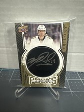 2017-18 Trilogy Signature Pucks Michael Matheson #SP-MM Auto 