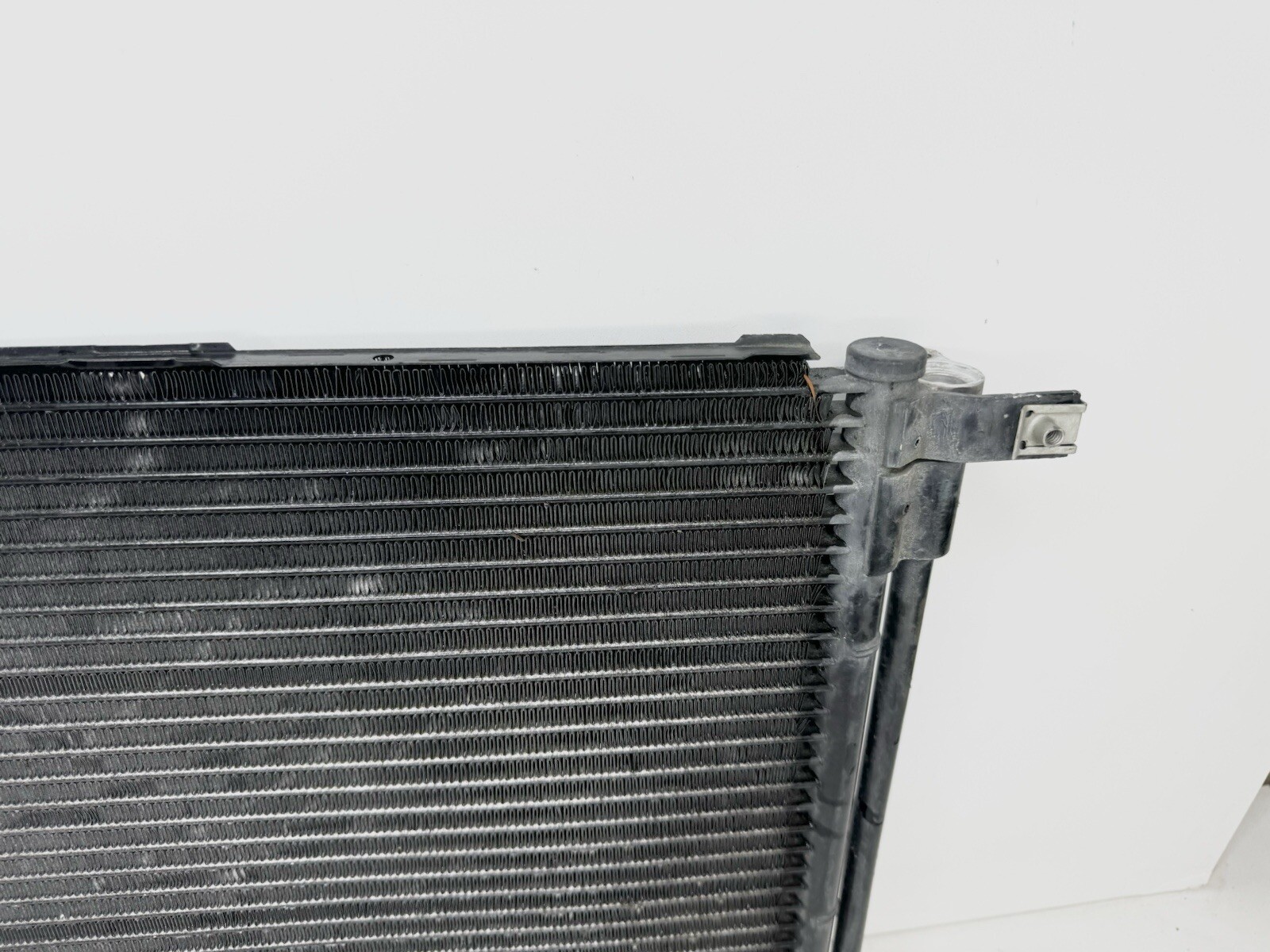 ✅ 2005 - 2016 Aston Martin DB9 AC Condenser Cooler Radiator Front Fin OEM