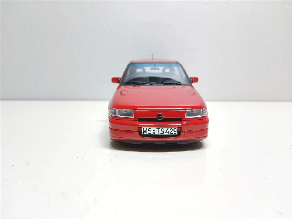 Opel Astra Gsi Rosso Tuning del 1991 - 1/18 Artigianale base Norev - Immagine 2 di 4