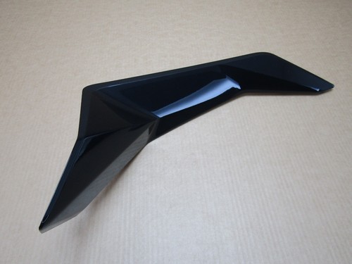 Aprilia SR GT 125 2023 490 millas panel carenado lado medio derecho (13002) - Imagen 4 de 9