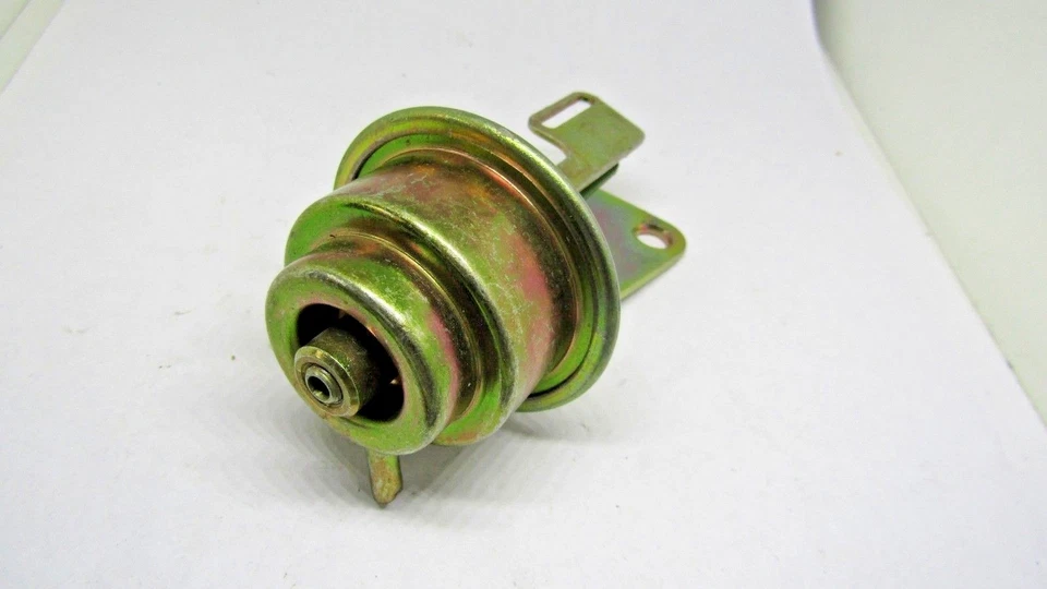  Tomco 7188 Choke Pull-Off Quadrajet Carb Rochester GM 79-80 82-85 Vacuum Break - Image 2 of 4