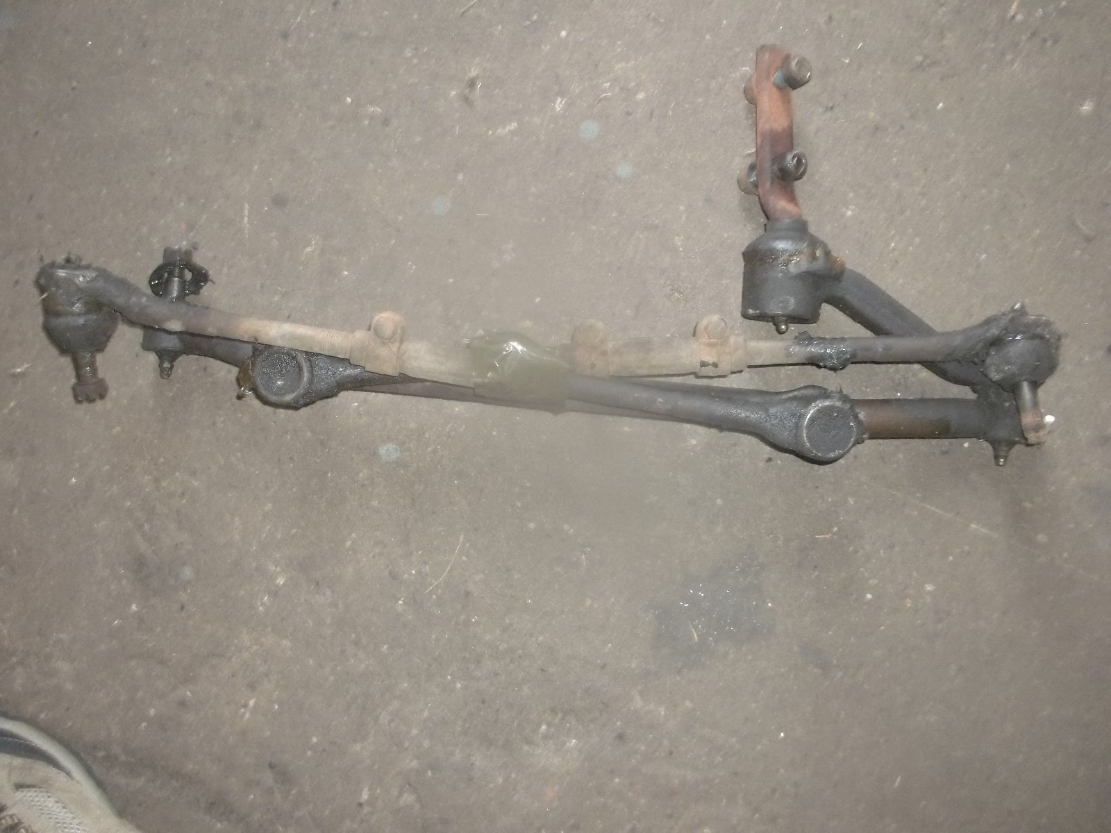 STEERING LINKAGE CENTERLINK IDLER ARM TIE ROD ENDS 7888 G BODY DIRT