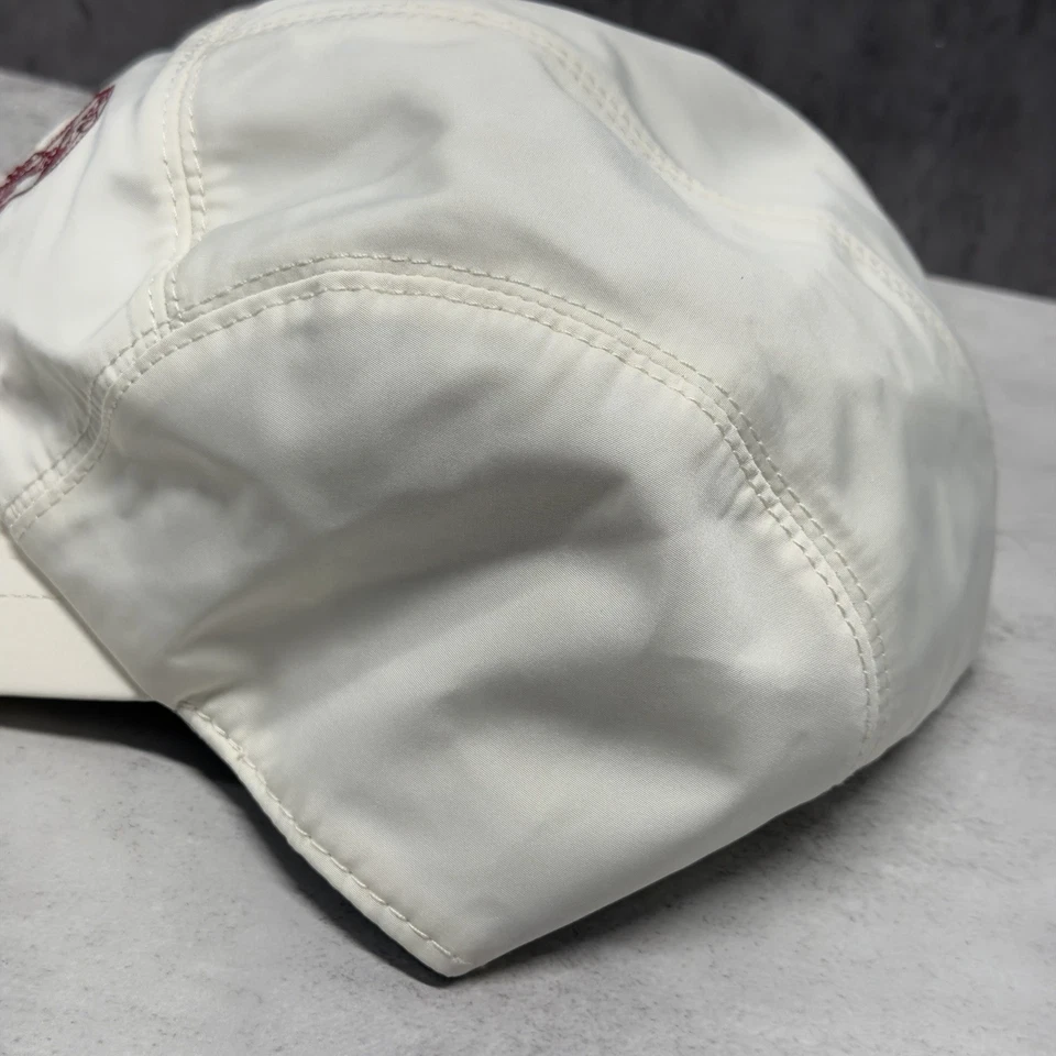 Gorra de béisbol ligera Brunello Cucinelli para hombre con logotipo rojo crema Foto 3 de 4