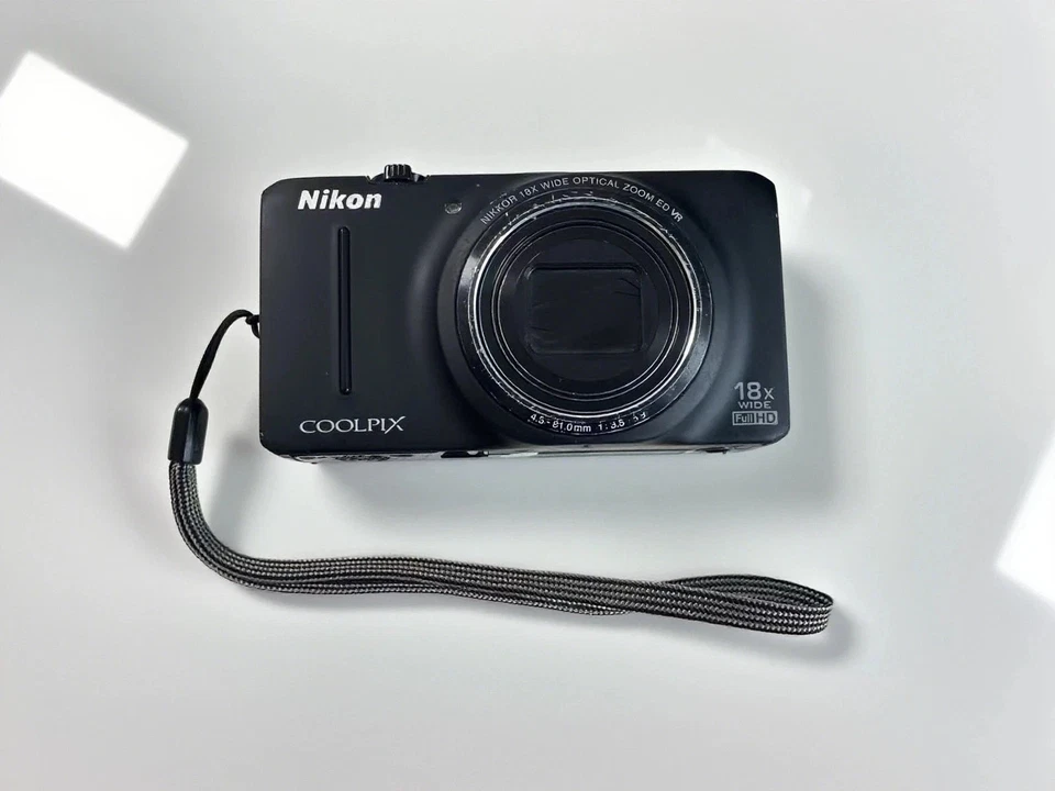 6.0MP Digital Nikon COOLPIX S9300 Camera 18x Optica Zoom Black - Image 2 of 4