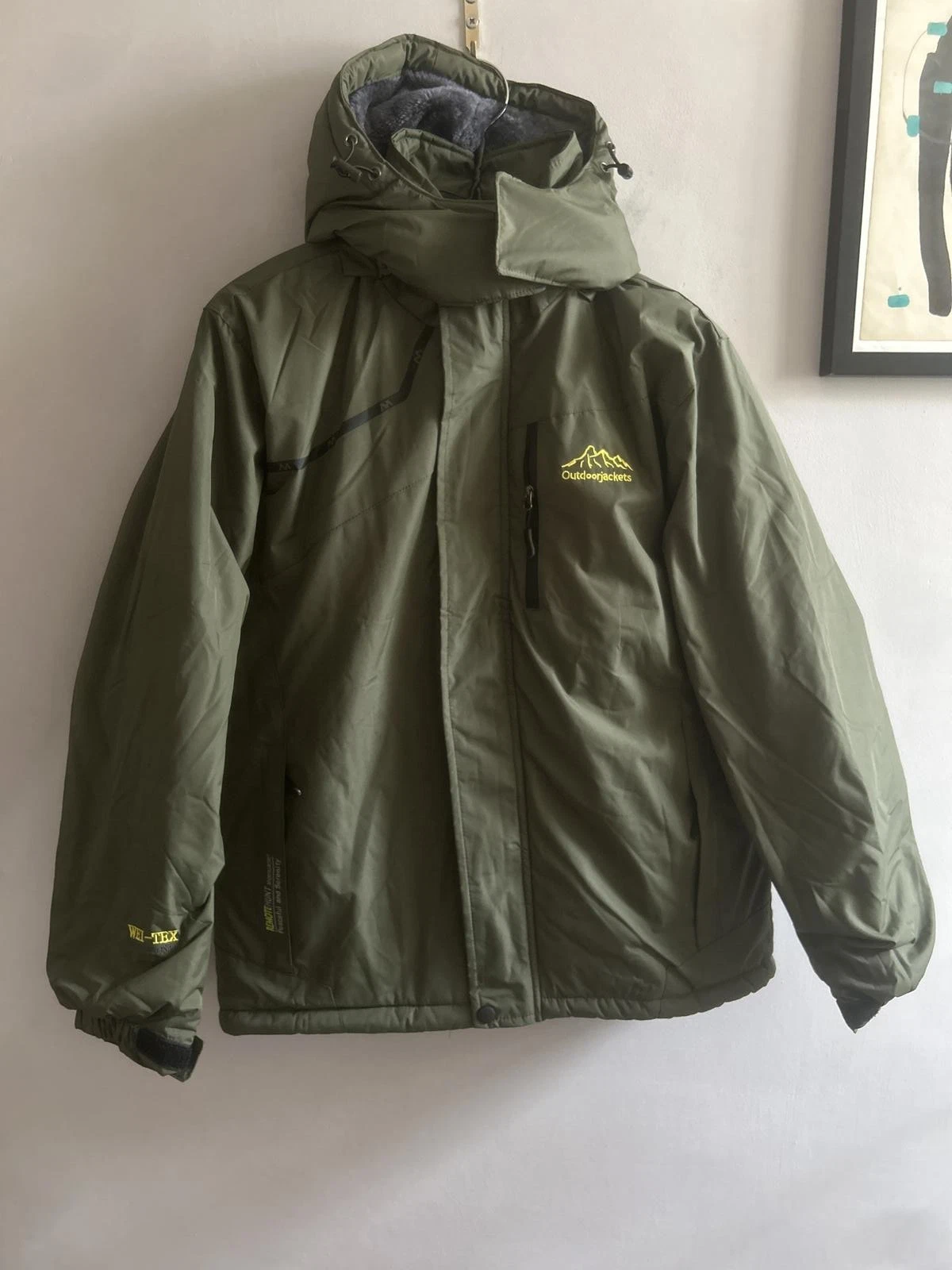 Outdoor Sport Olive Green Waterproof Jacket - Size Medium