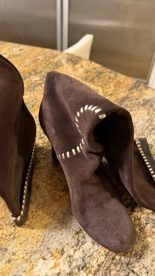 Preciosas botas Gucci auténticas de gamuza chocolate talla 38 US8.Alta calidad, atemporales  Foto 4 de 4