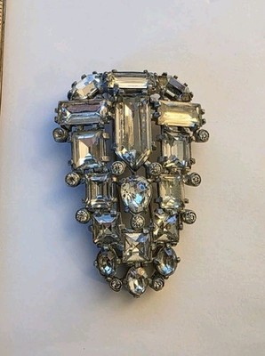 Vintage Eisenberg Original Large 2.75'' Sliver Tone Clear Rhinestone Fur Clip