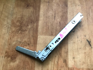 ATASAN .Scharniere. 03-19.Türscharniere  für Backofen BEKO . Gut.