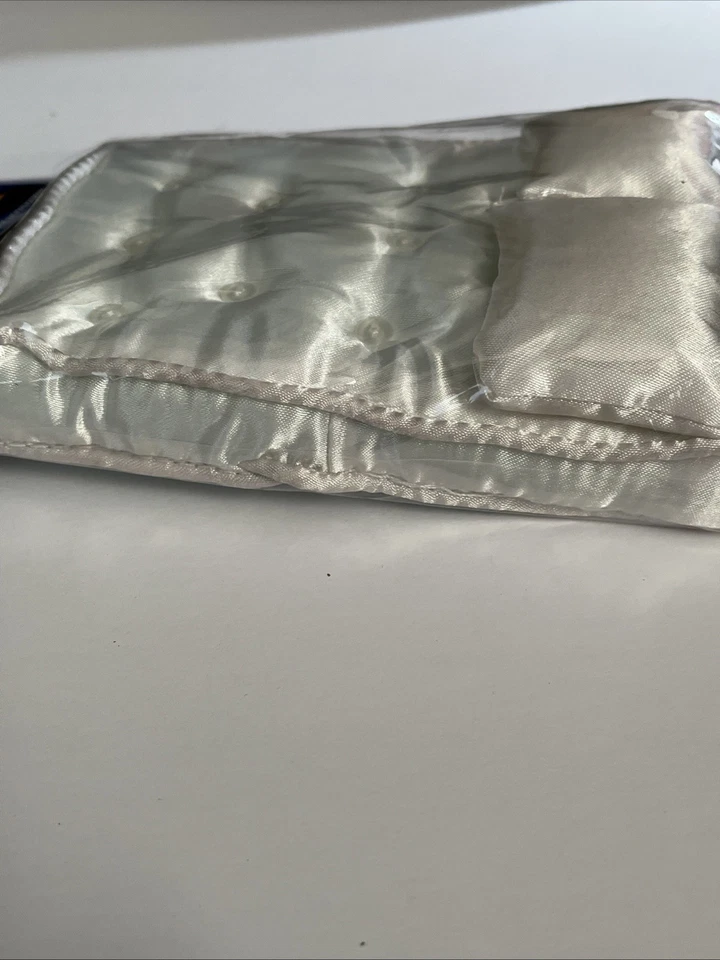 Классика кукольного домика аксессуары кровать матрас с двумя подушками CLA99501 запечатанный! - Изображение 3 из 4