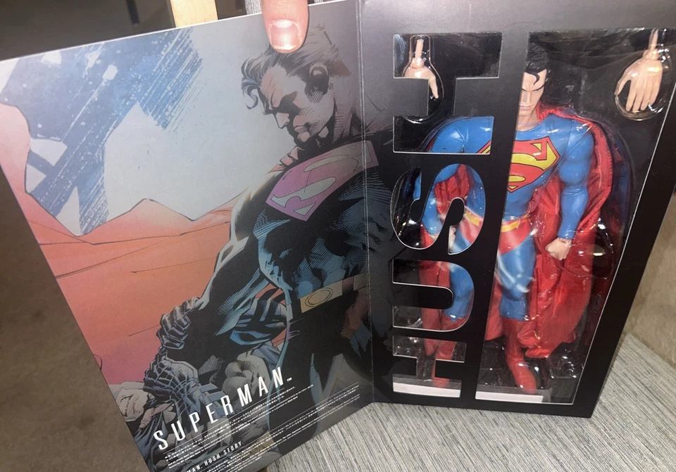 Figura de acción Medicom Toy RAH Batman Hush Superman 12 pulgadas (nueva) Foto 2 de 3