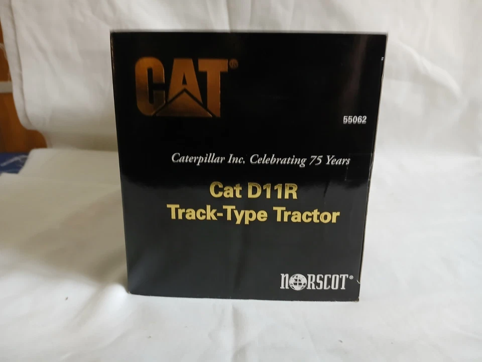 Tractor Norscot 55062 CAT D11R 75 aniversario dorado fundido a presión modelo escala 1:50 Foto 3 de 4