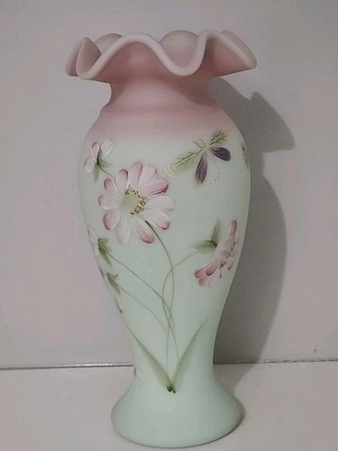 Fenton LOTUS MIST Daisy & Dragonfly Vase ~ LTD Edition 931/2750 ~ EXQUISITE!