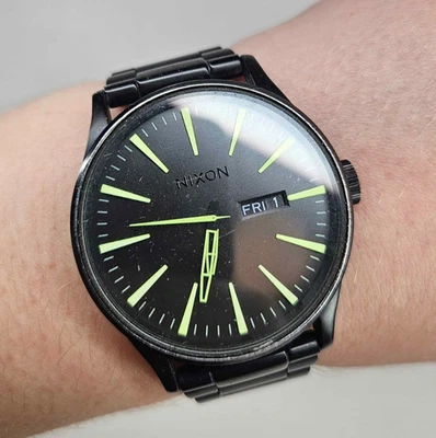 Nixon The Sentry SS Black Green 42mm Day Date Stainless Watch Untested - Imagen 1 de 4