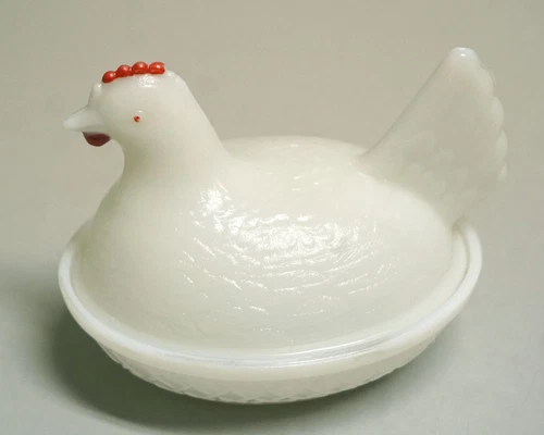 VTG Miniature Hazel Atlas White Milk Glass w/Red Comb Hen on A Nest Candy #12