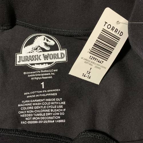 Torrid Leggings Crop Length Jurassic World Claw Marks Black Plus Size 1 14 / 16 - Picture 6 of 6