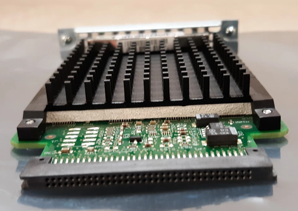 Cisco VIC2-4FX0 4-Port Voice Interface Card - Image 4 of 4