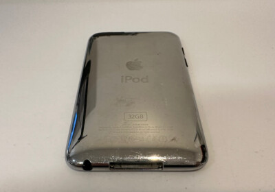 Apple iPod touch 2nd Generation Black (32 GB) POWER BUTTON ISSUE