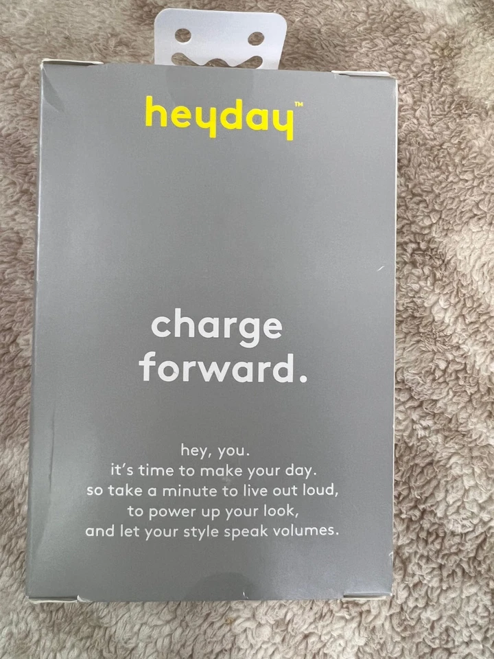 Heyday 6' LTNG to USB-C Braided Cable for iPhone for iPad Gray Teal Gold Flakes - Image 3 of 3