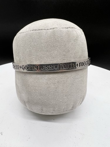 Retired James Avery Sterling Silver Fruits Of The Spirit Bangle Bracelet 8 Inch - Picture 3 of 7