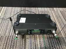 Samson AR300 UHF SYNTH RECEIVER W/POWER SUPPL...