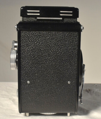 Vintage Yashica Mat / With Case / Serial No. 660953 / Copal-MXV