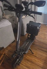 Nanrobot Electric Scooter N672V USED 100 Miles Feel New With Dampener/Seat Trunk