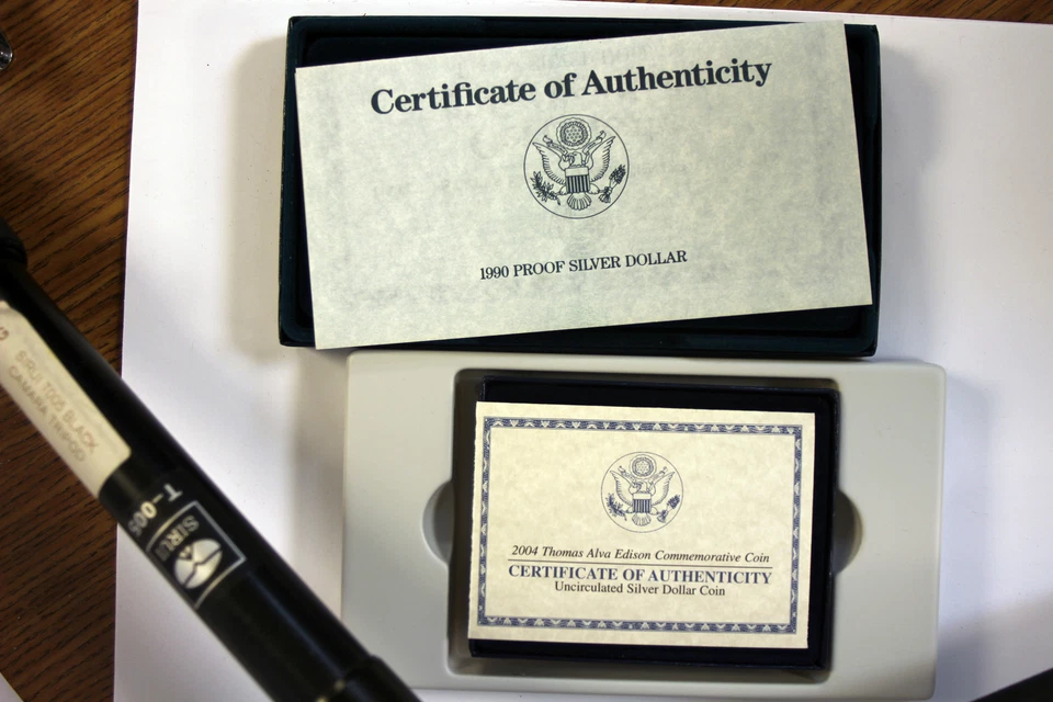 (1) 1990-P Proof Eisenhower Silver $1 & (1) 2004-P Thomas Edison Comm Silver $1 - Image 2 of 4