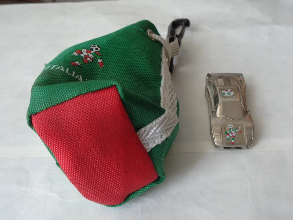 MODELLINO FERRARI F40 CON SACCHETTO ITALY ANNI '90 BBURAGO 1:87 - LEGGI - Immagine 2 di 2