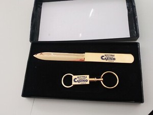 VINTAGE SEMINOLE INDIAN CASINO TAMPA GOLD TONE LETTER OPENER & KEY CHAIN