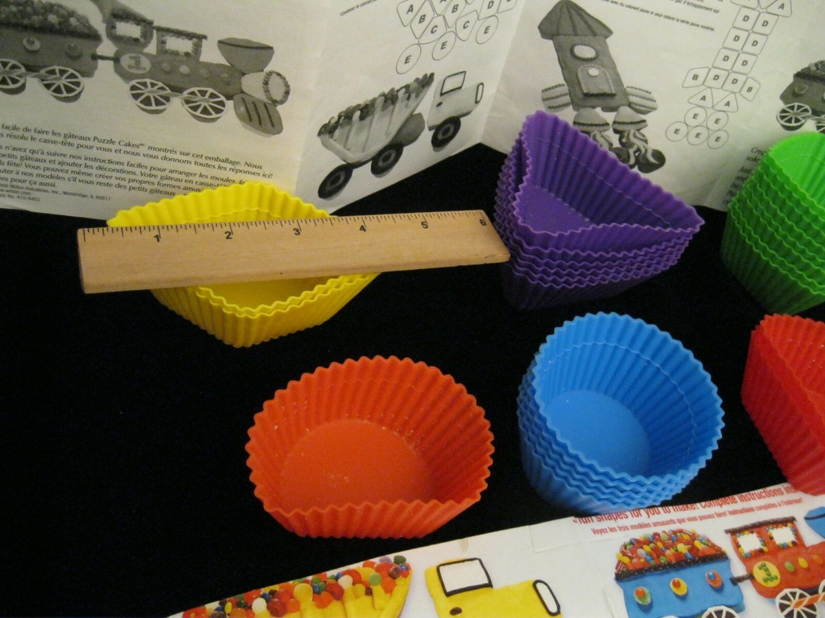 新品Wilton Puzzle Cakes TM build-a-cakeセット Wilton Puzzle Cakes! Build-A-Cake Set Complete in Original