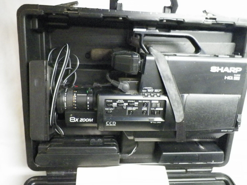 Videocámara Sharp HQ VHS VCR/videocámara de colección zoom 8x sin probar con estuche y batería - Imagen 3 de 19