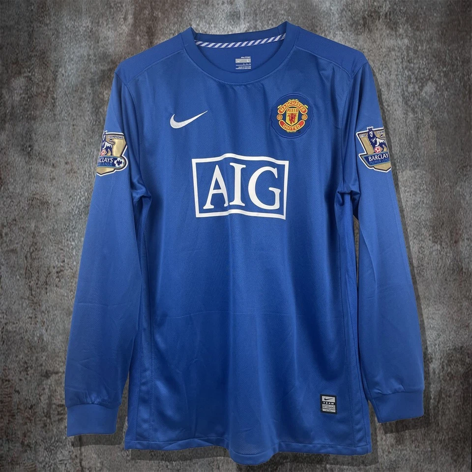 Camiseta de visitante vintage del Manchester United 2008 con insignia - Ronaldo | Envío gratuito Foto 2 de 4