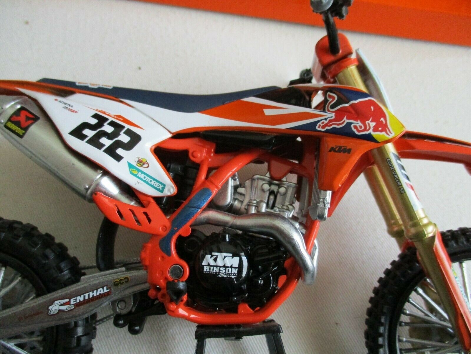 Foto 5 di 6