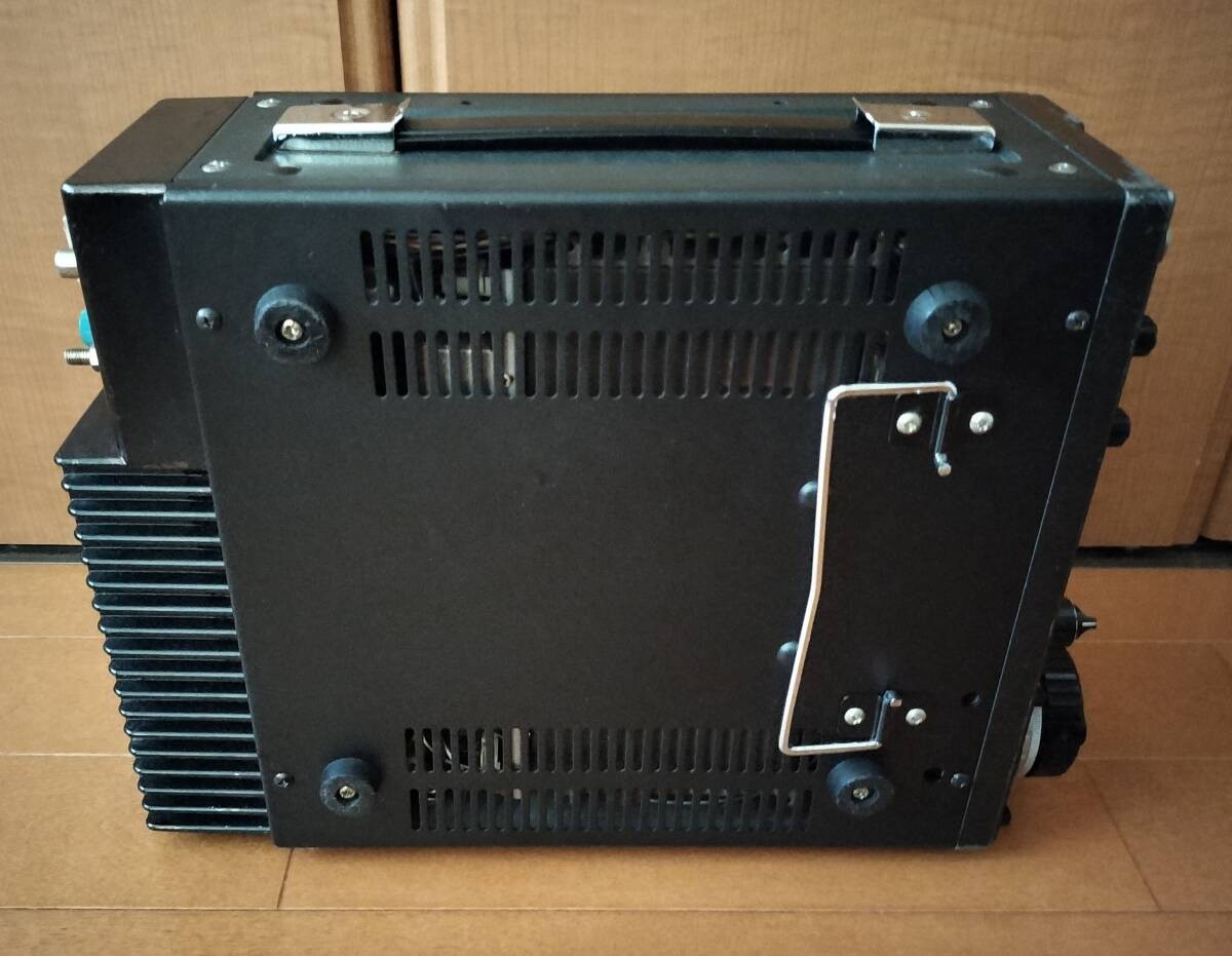 ジ*ン様 ICOM IC-720A HFトランシーバー Icom IC720A HF Transceiver- The Relay Clunker that works