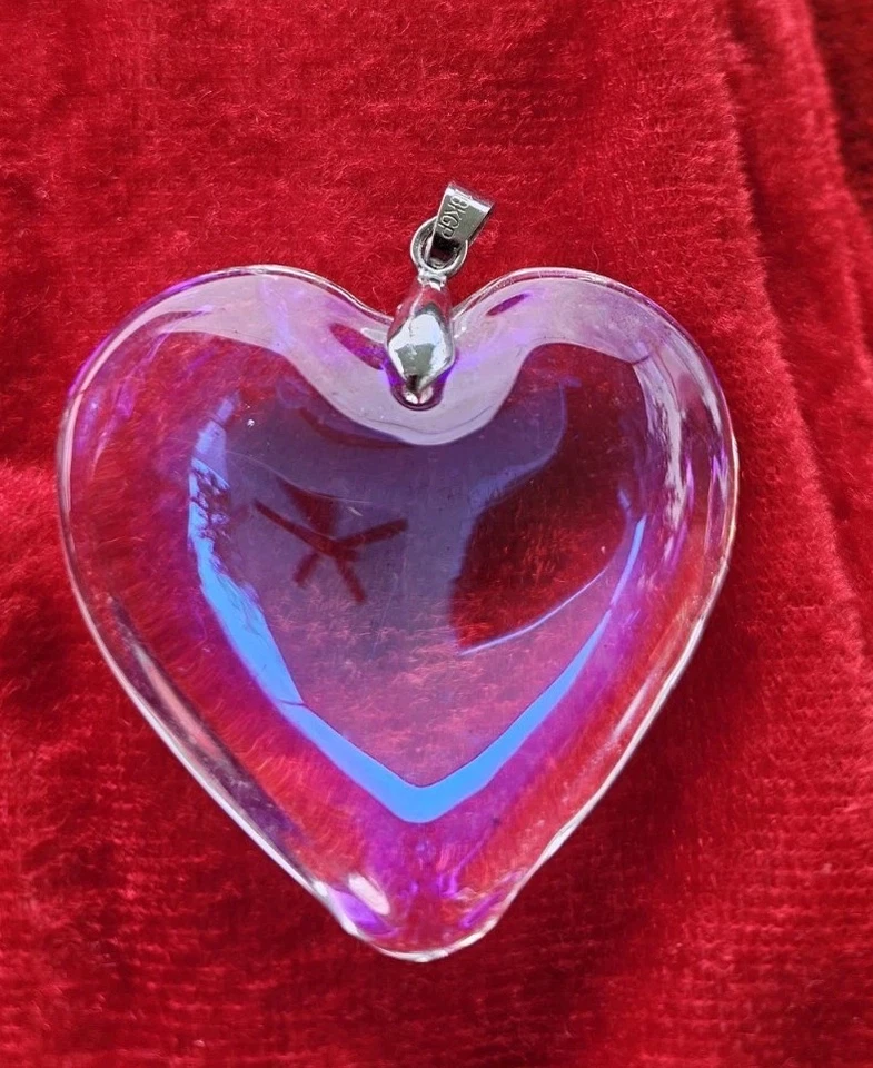 Enorme colgante 3D grande corazón de vidrio arco iris opalescente iridiscente de colección Foto 3 de 4