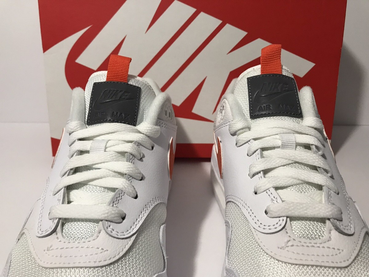air max 1 tongue tab
