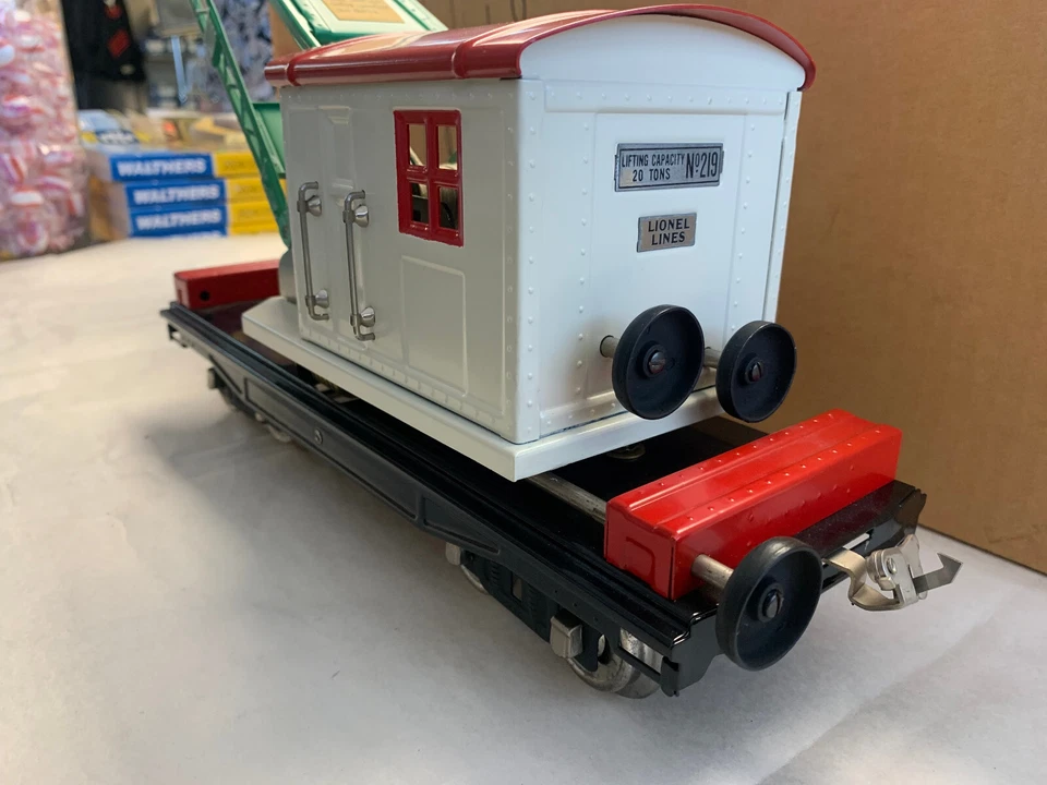MTH STANDARD GAUGE #219 MECHANICAL CRANE BRASS TRIM WHITE RED ROOF MINTY LIONEL - Image 3 of 4
