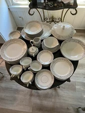 Rosenthal China Full Set Of 8 “Leonardo” Germany 1950’s