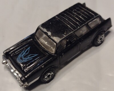 Vintage Summer Motor Force Black 1957 Chevy Nomad 1:64 Diecast Station Wagon GM