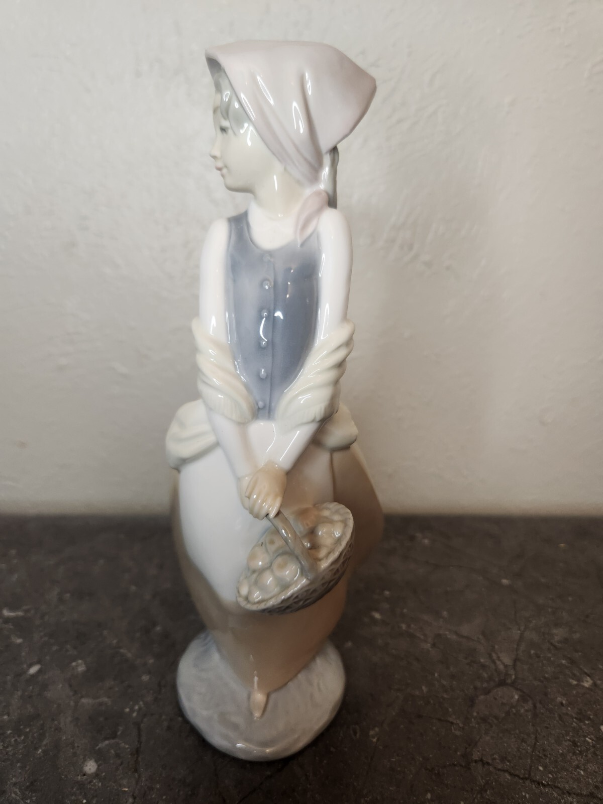 Picture 2 of 13